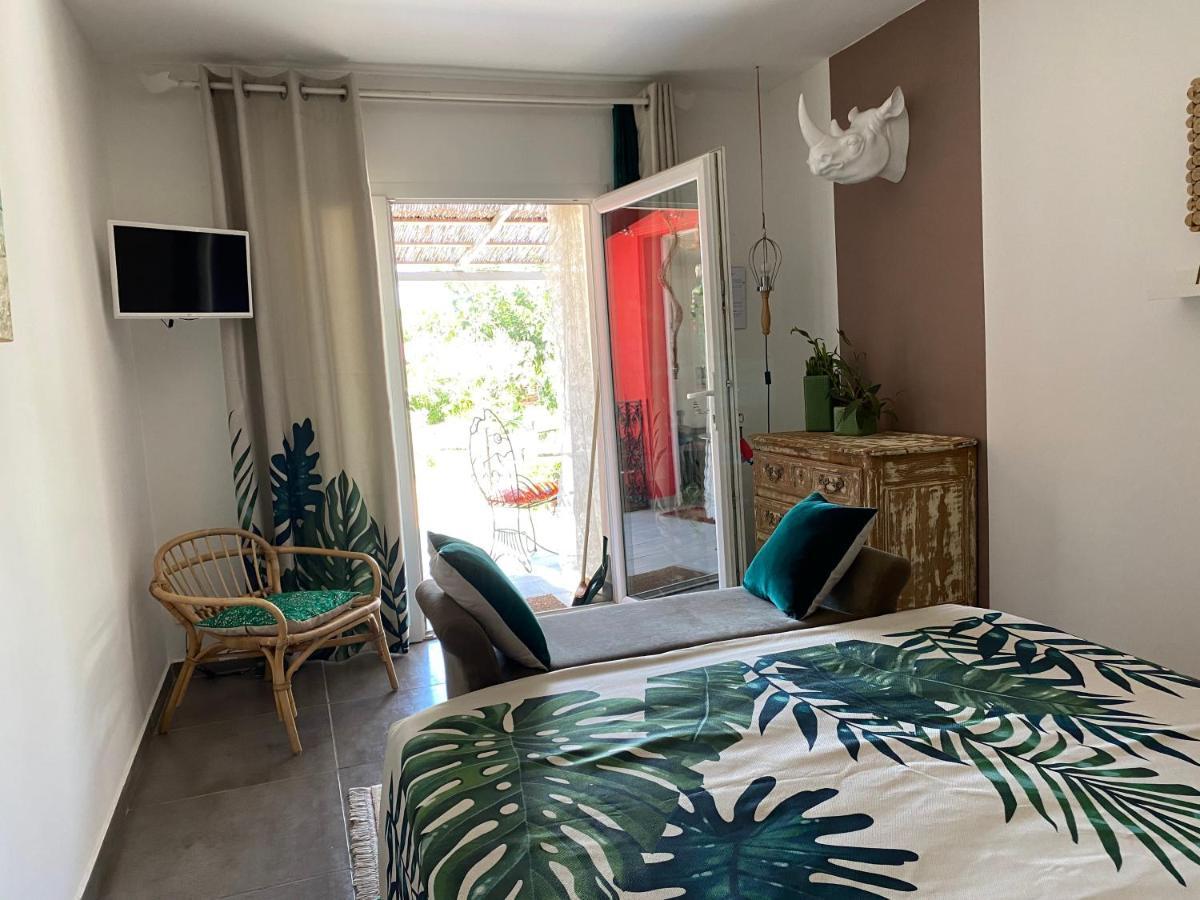 B&B La Terre Brulee Aigues-Mortes Kültér fotó